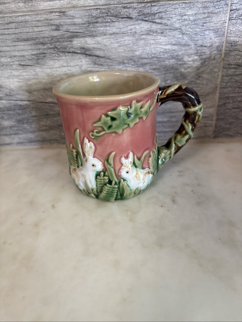 Wanjiang Pottery 1991 Nouveau Majolica White Rabbit Hare 3D Coffee Mug